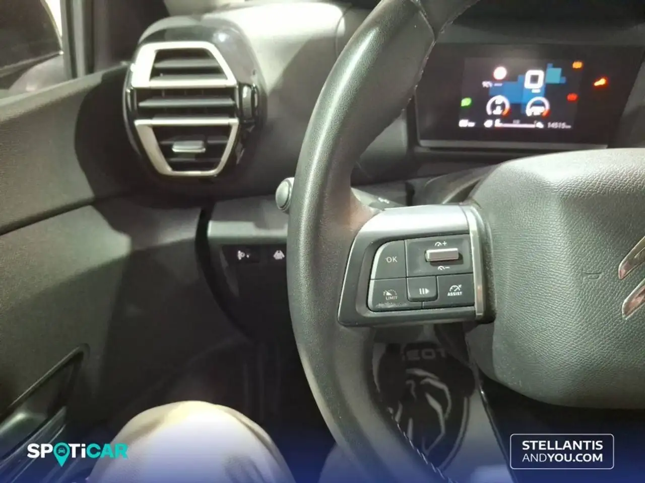 Citroen C4 1.2 PureTech Plus S&S 130 — Galerie du véhicule 17
