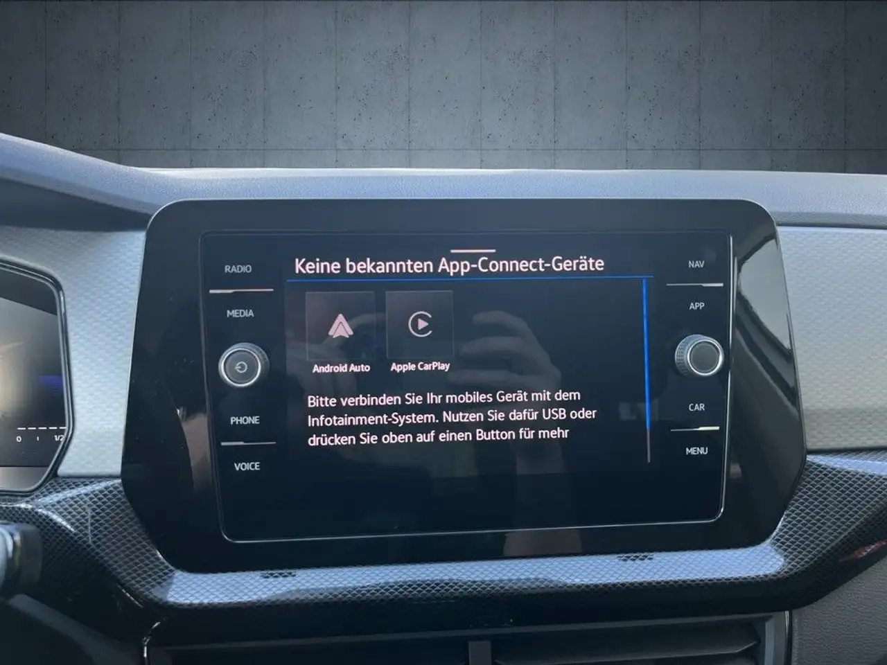 Volkswagen T-Cross 1.0 TSI Life LED App-Connect ACC — معرض صور السيارة 20