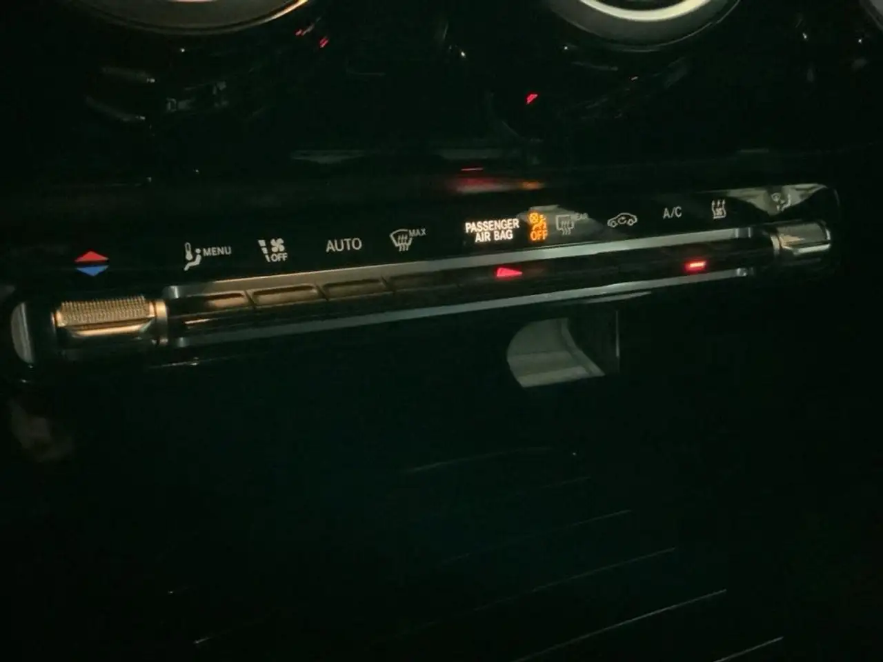 Mercedes-Benz A 250 e con tecnologí híbrida EQ — معرض صور السيارة 23