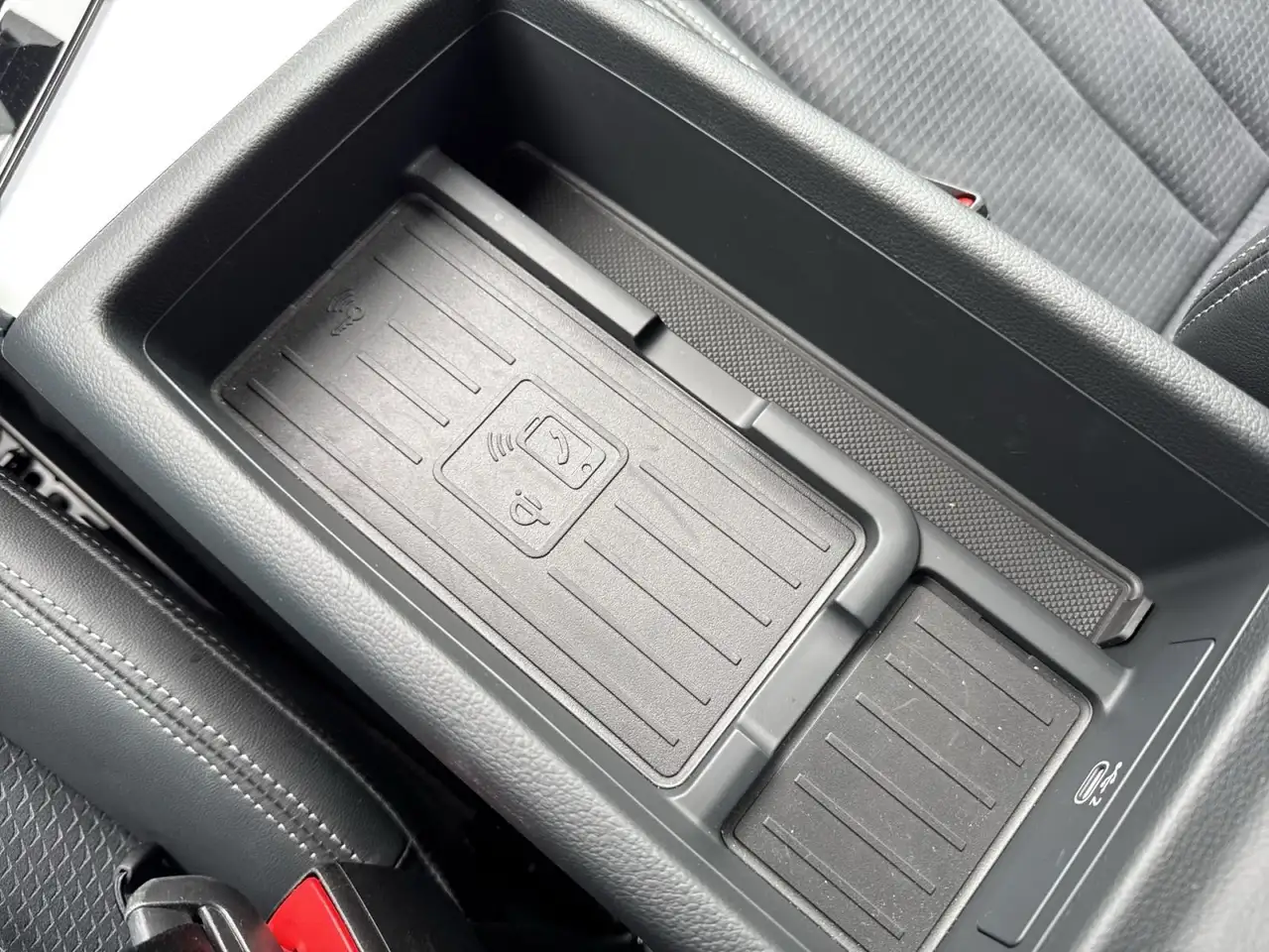 Audi A4 S line 40 TFSI S tr LED/Nav/ACC/Busines — Vehicle gallery 29