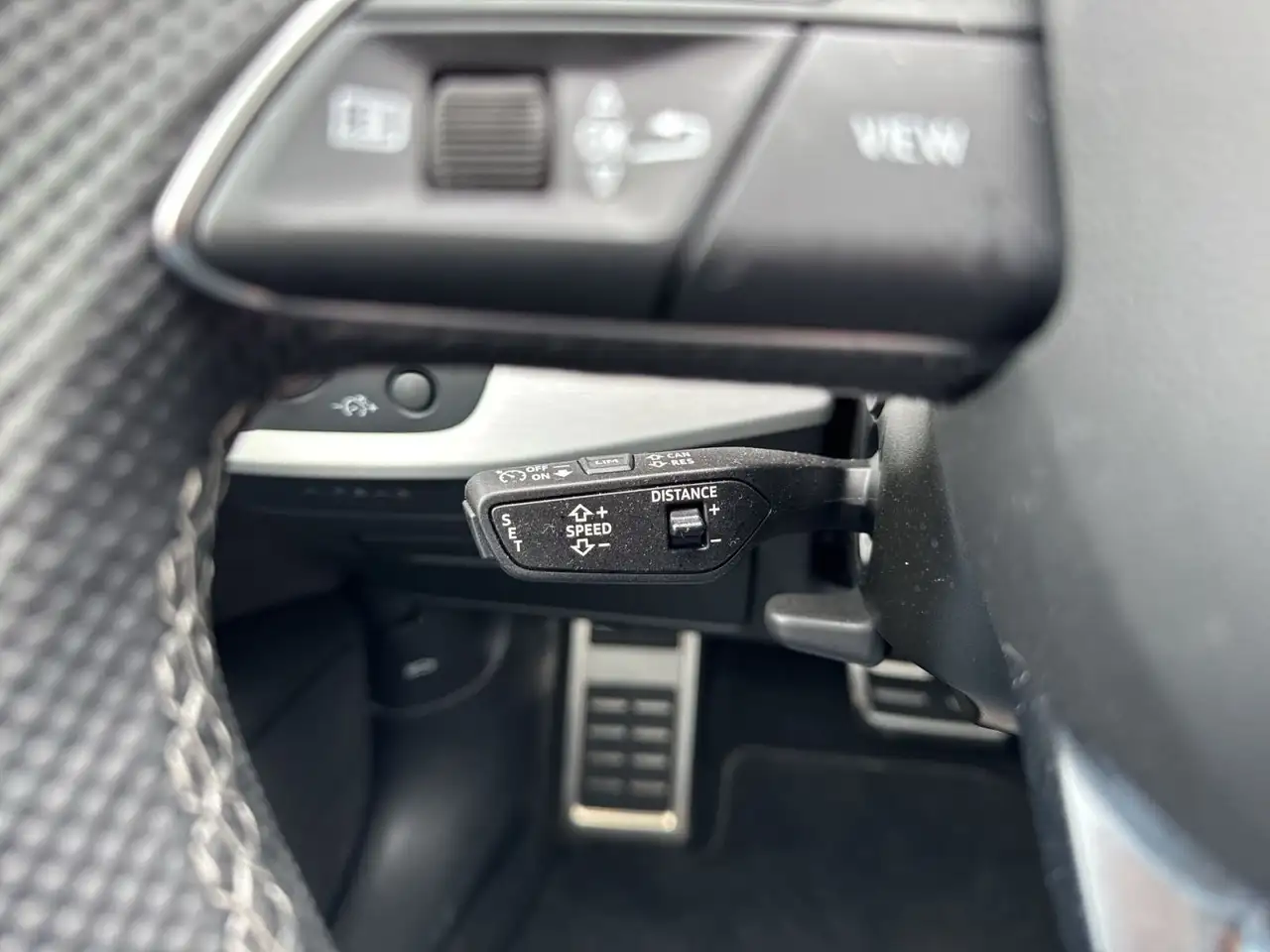 Audi A4 S line 40 TFSI S tr LED/Nav/ACC/Busines — Vehicle gallery 25