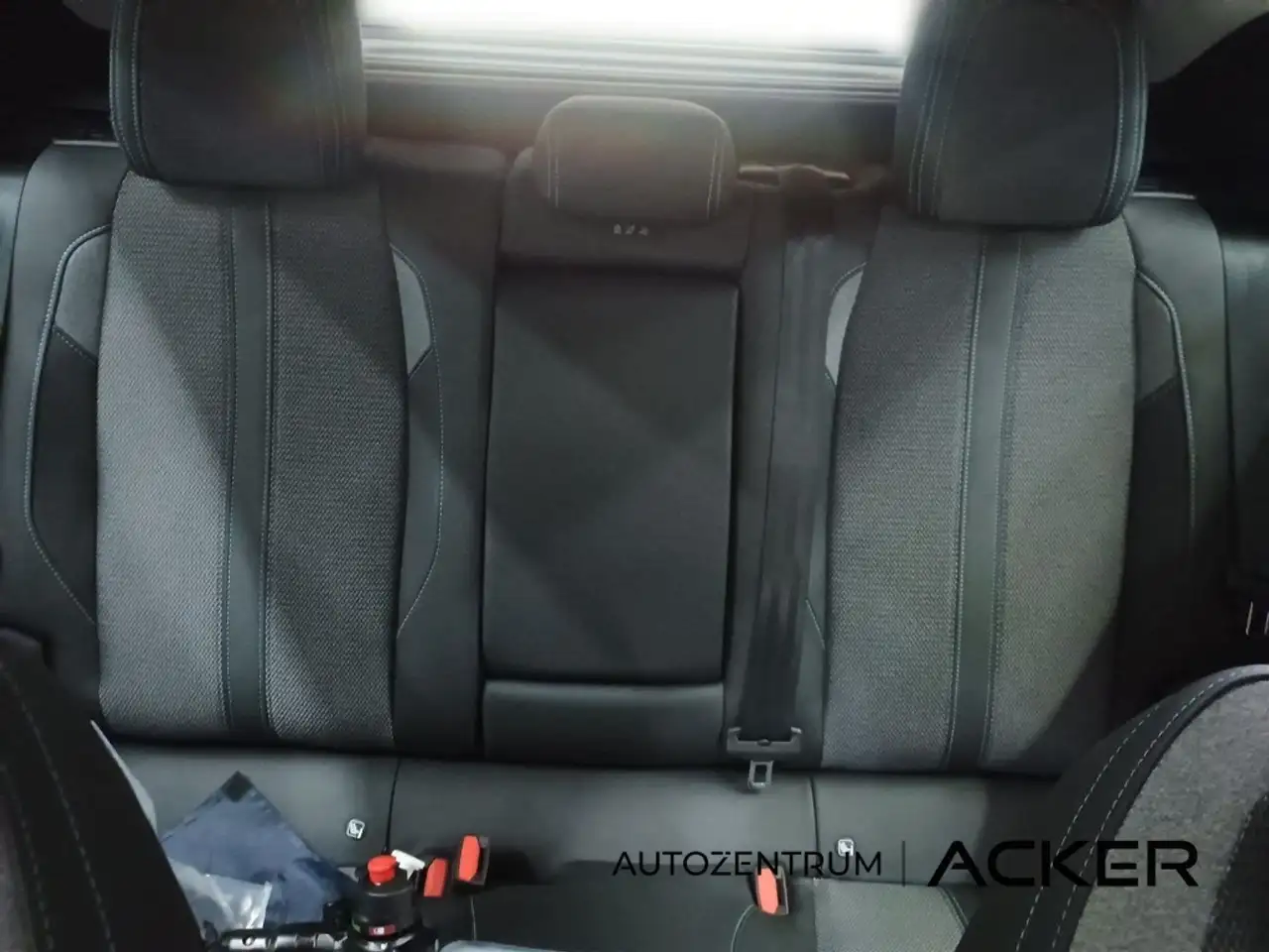 Peugeot 408 Hybrid 145 Allure eDSC 360Kamera/TWA -44%* — معرض صور السيارة 12