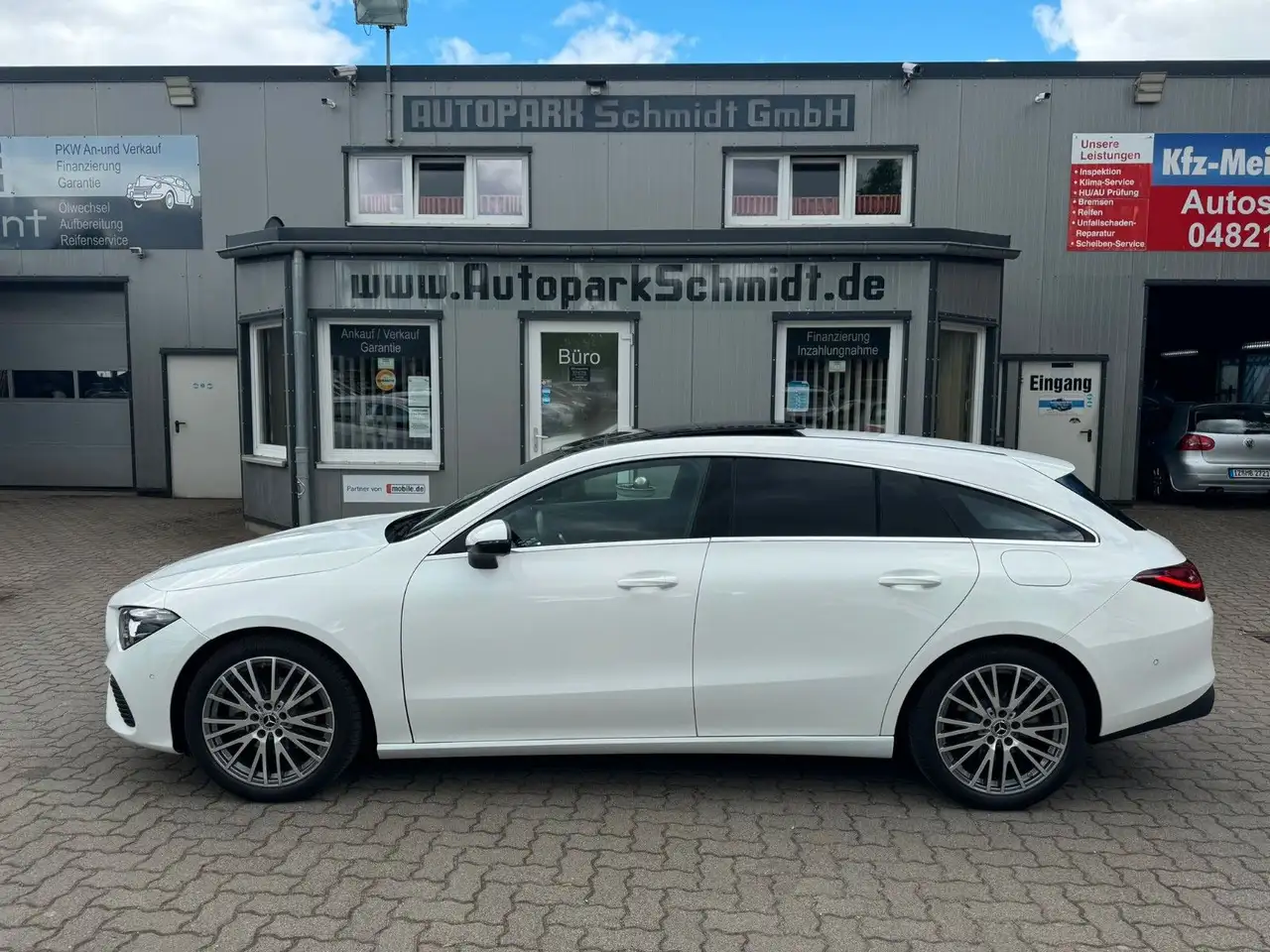 Mercedes-Benz CLA 180 AUTOM°PANO°LED°T-LEDER! — Vehicle gallery 8