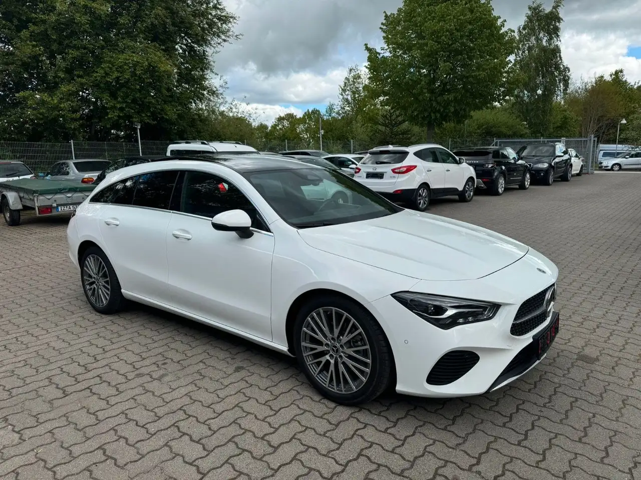 Mercedes-Benz CLA 180 AUTOM°PANO°LED°T-LEDER! — Vehicle gallery 3