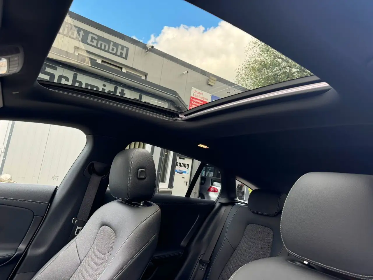 Mercedes-Benz CLA 180 AUTOM°PANO°LED°T-LEDER! — Vehicle gallery 18