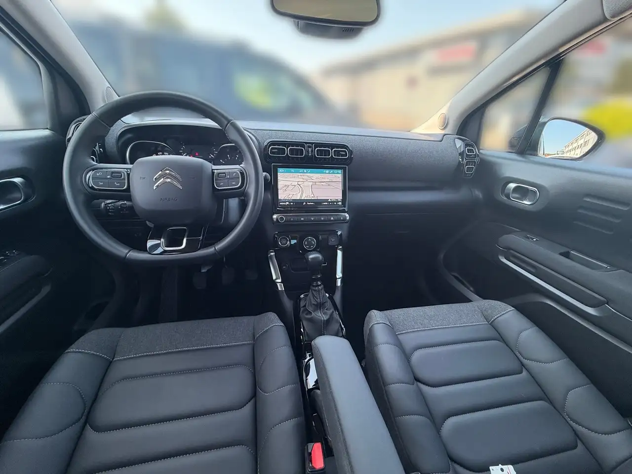 Citroen C3 Aircross 1.2 PureTech 110 Max KeyLess Navi — Galerie du véhicule 9