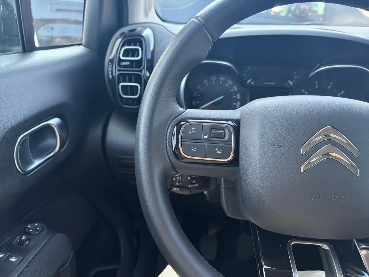 Citroen C3 Aircross 1.2 PureTech 110 Max KeyLess Navi — Galerie du véhicule 20