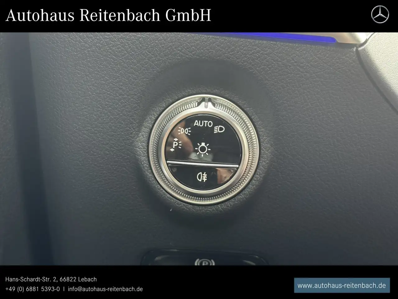 Mercedes-Benz C 300 C300e T AVANTGARDE+KAMERA TOTW+MEMO+EASYP+AMBIEN — معرض صور السيارة 23