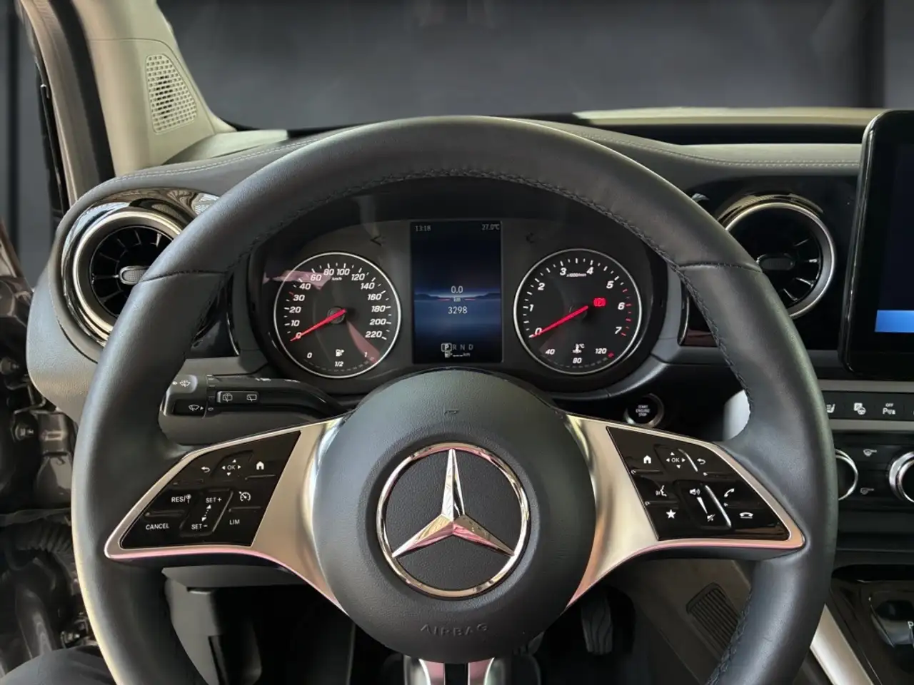 Mercedes-Benz T-Klasse T 180 Progressive Lang 7 Sitze-AHK — معرض صور السيارة 7