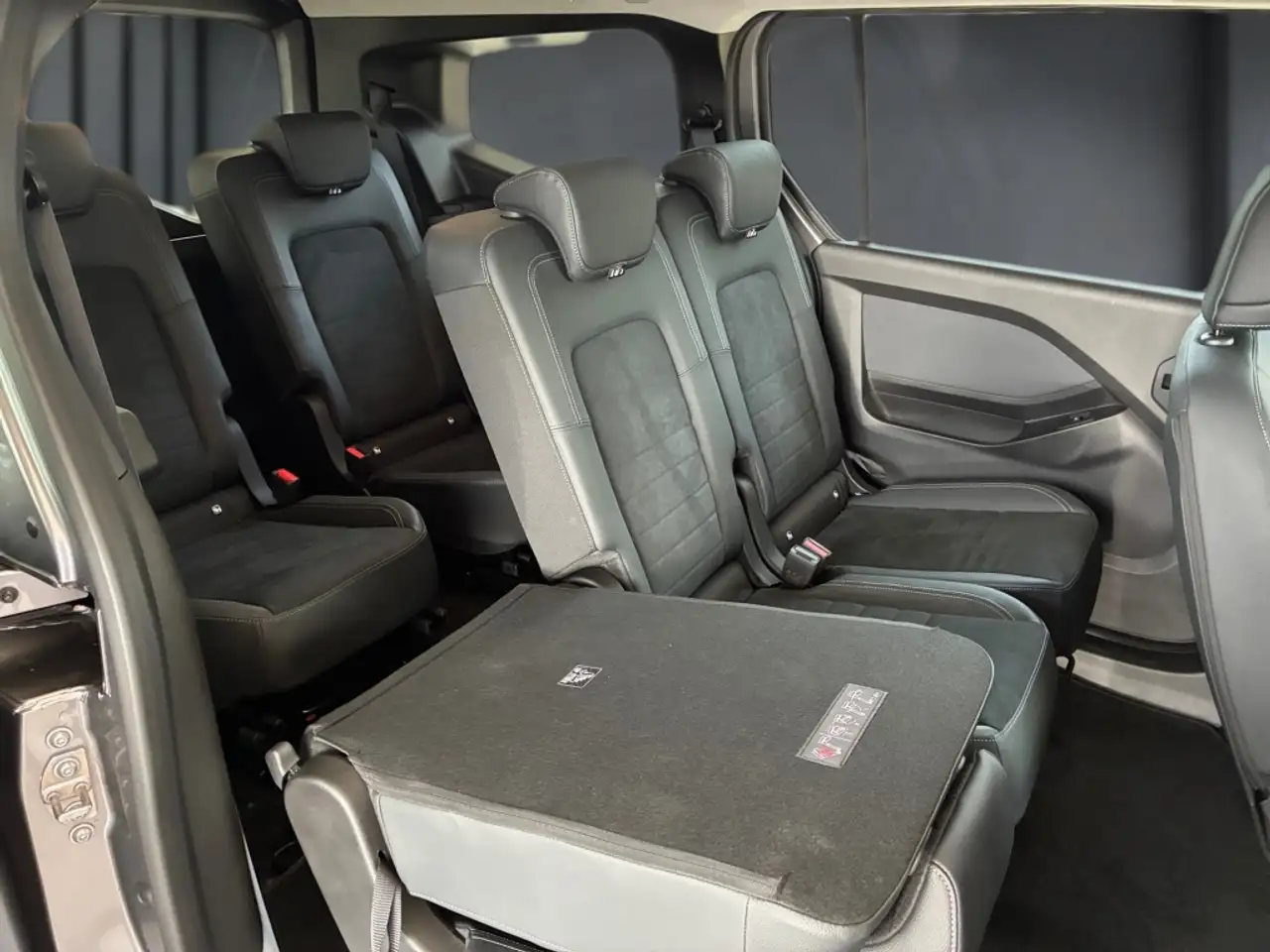 Mercedes-Benz T-Klasse T 180 Progressive Lang 7 Sitze-AHK — معرض صور السيارة 13