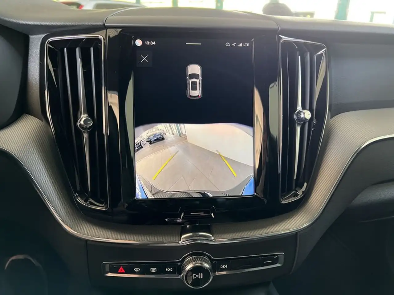 Volvo XC60 XC60 B5 AWD Plus Black-Edition 21'' PilotAssist Li — Vehicle gallery 23