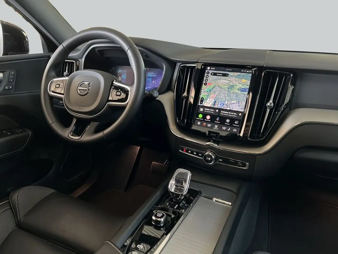 Volvo XC60 XC60 B5 AWD Plus Black-Edition 21'' PilotAssist Li — Vehicle gallery 13