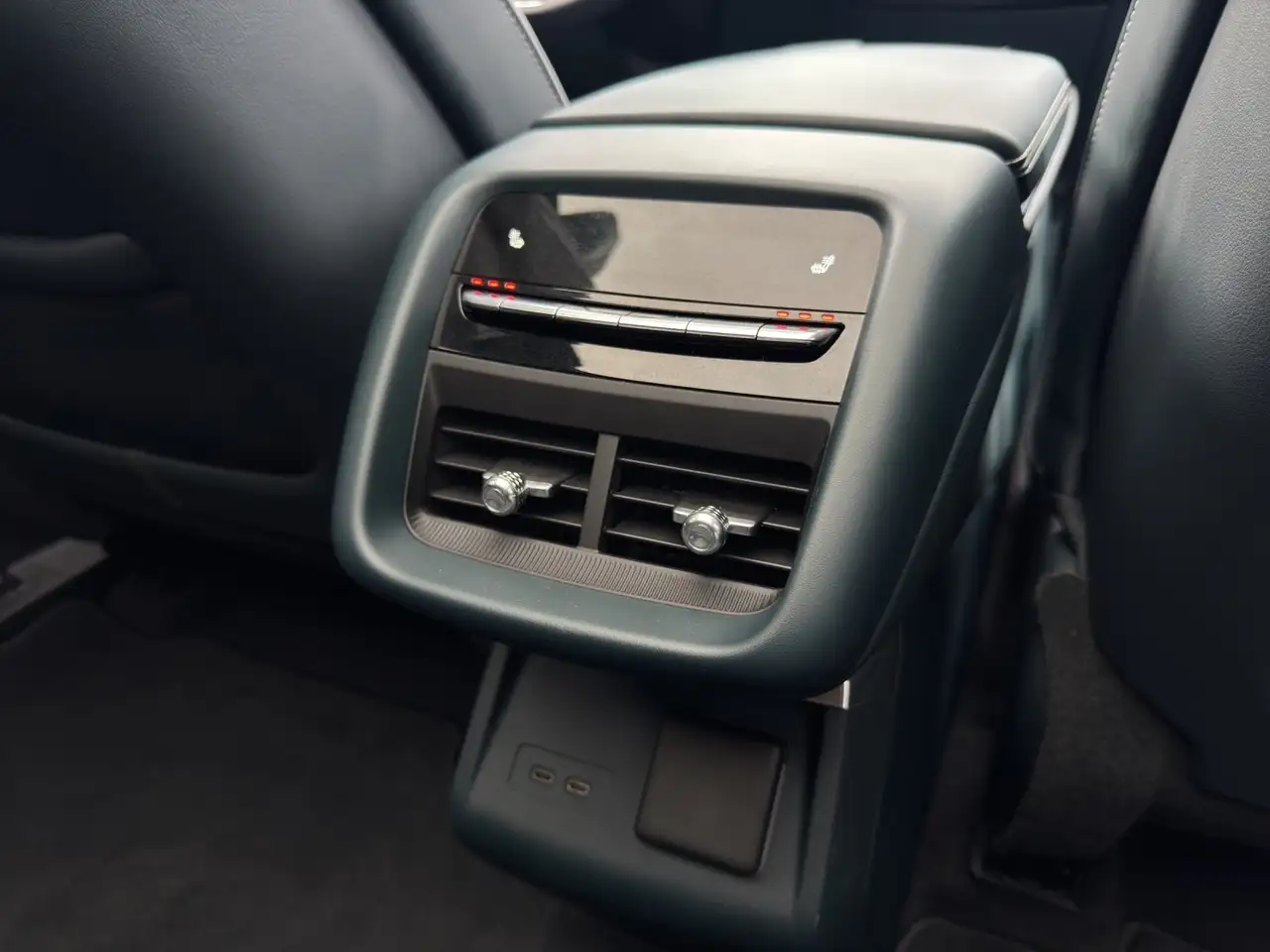 Cadillac Lyriq AWD Sport/PANO-DACH/MASSAGE/360°CAM/ — معرض صور السيارة 15