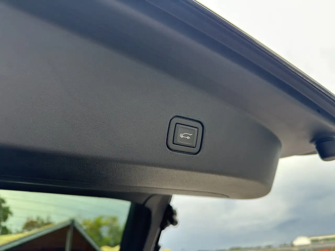 Cadillac Lyriq AWD Sport/PANO-DACH/MASSAGE/360°CAM/ — معرض صور السيارة 14
