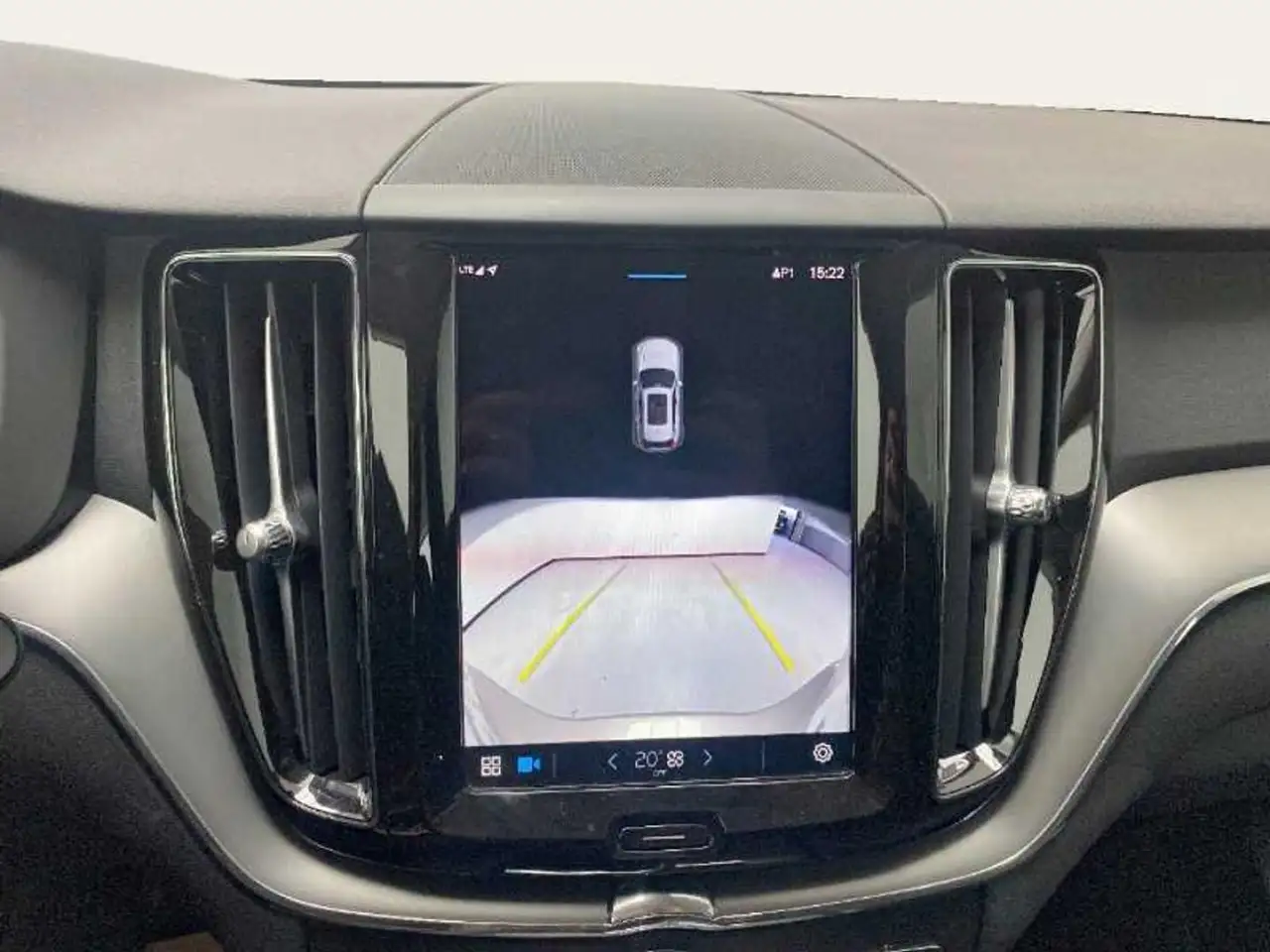 Volvo XC60 2.0 B4 D Core Auto — Vehicle gallery 15