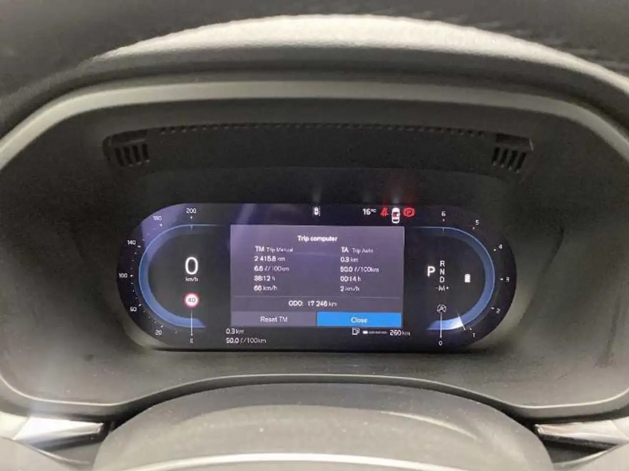 Volvo XC60 2.0 B4 D Core Auto — Vehicle gallery 13