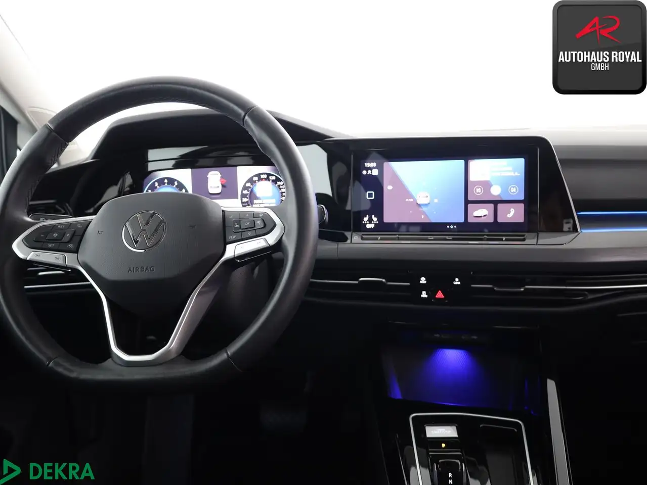 Volkswagen Golf VIII 1.5 eTSI STYLE MASSAGE,MEMORY,KAMERA — Galerie du véhicule 15