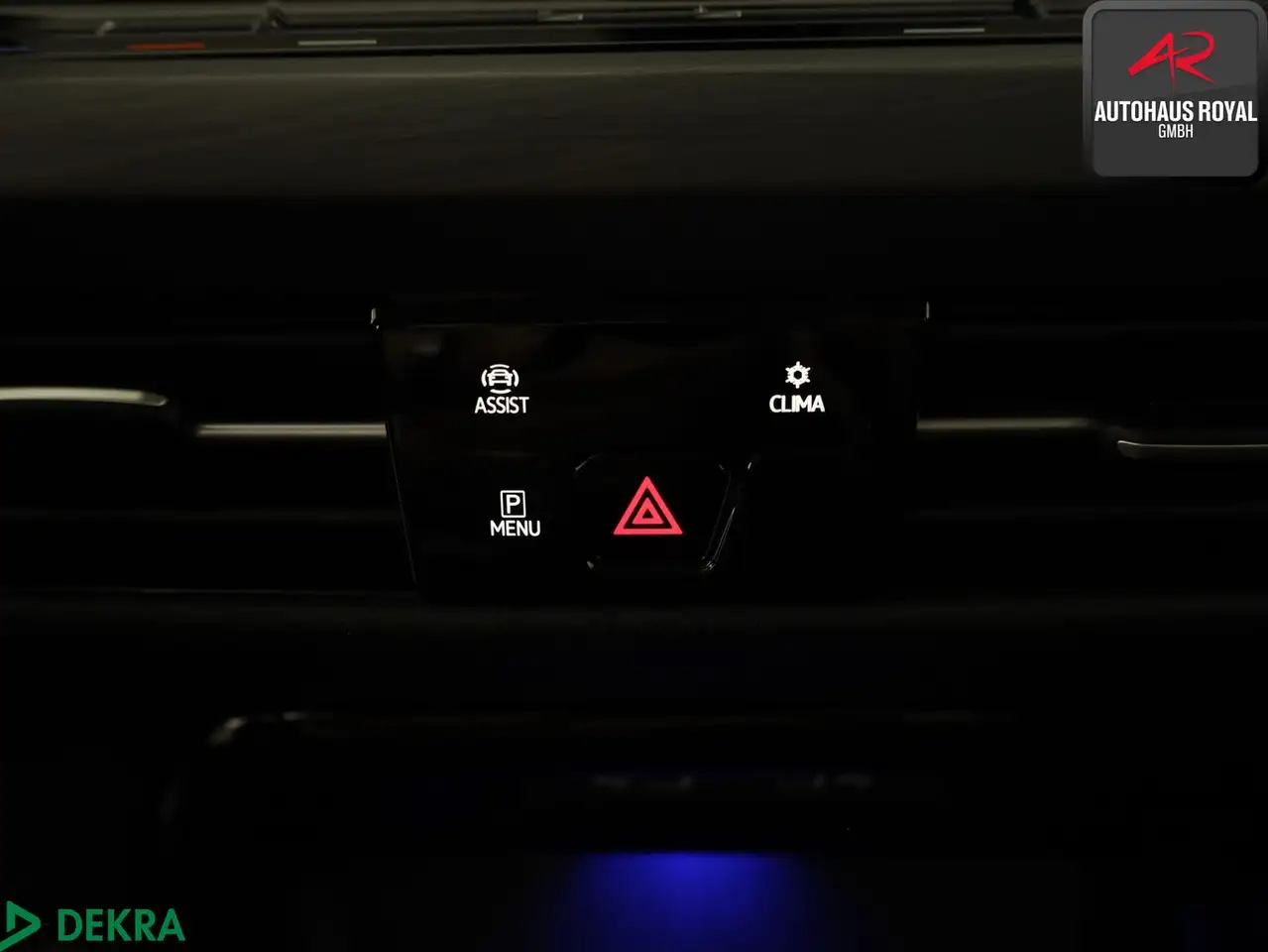 Volkswagen Golf VIII 1.5 eTSI STYLE MASSAGE,MEMORY,KAMERA — Galerie du véhicule 25