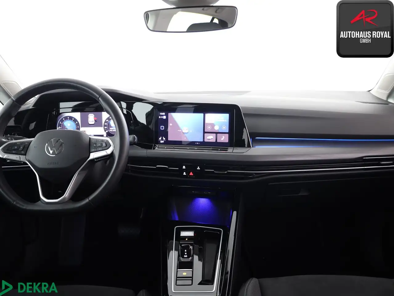 Volkswagen Golf VIII 1.5 eTSI STYLE MASSAGE,MEMORY,KAMERA — Galerie du véhicule 11