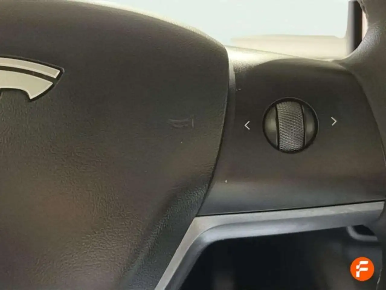 Tesla Model 3 RWD — معرض صور السيارة 24