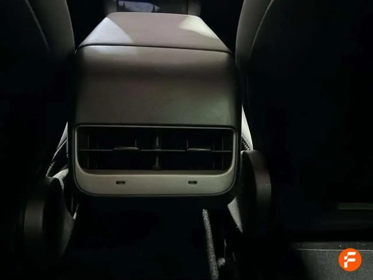 Tesla Model 3 RWD — معرض صور السيارة 26