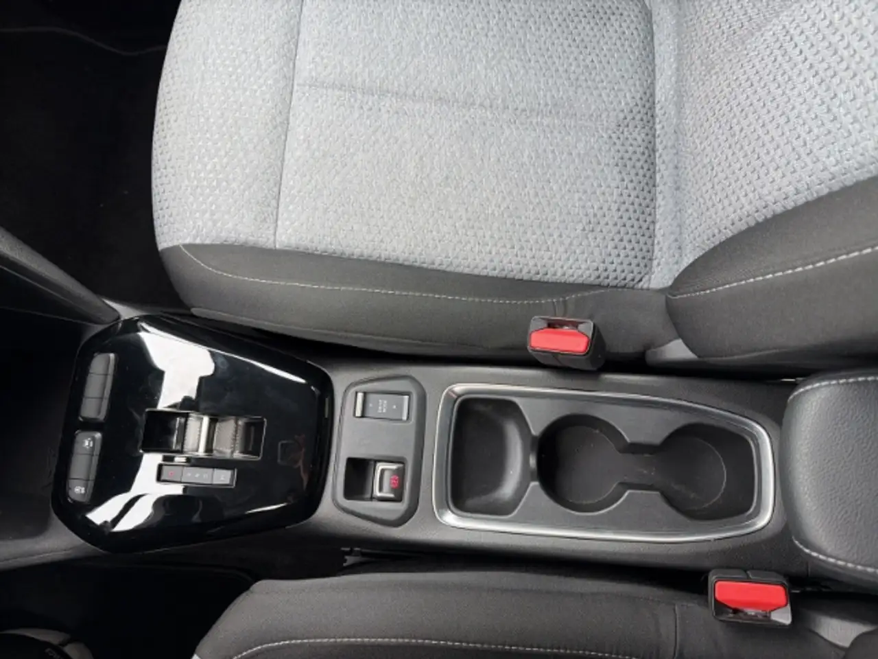 Opel Corsa F 1.2 LED - PDC - Apple Carplay - Rückfahrkamera — Vehicle gallery 22