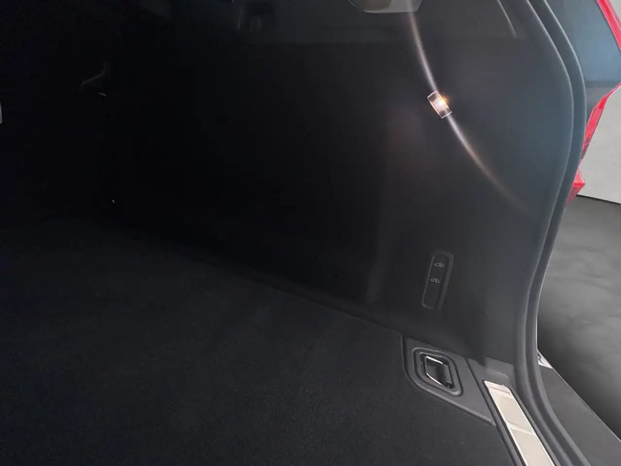 Volvo XC60 XC60 B5 B AWD Plus Dark / Business-Paket / Panor — Vehicle gallery 22