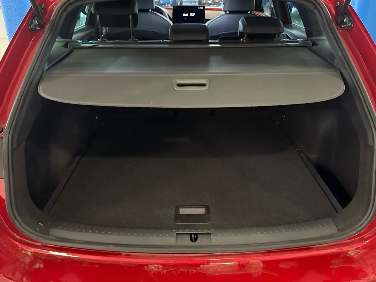 SEAT Leon Nuevo SP 1.5 eTSI 110kW DSG S&S FR Special Ed — معرض صور السيارة 12