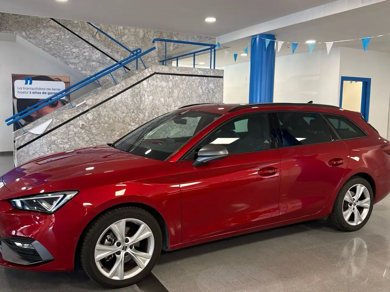 SEAT Leon Nuevo SP 1.5 eTSI 110kW DSG S&S FR Special Ed — معرض صور السيارة 4