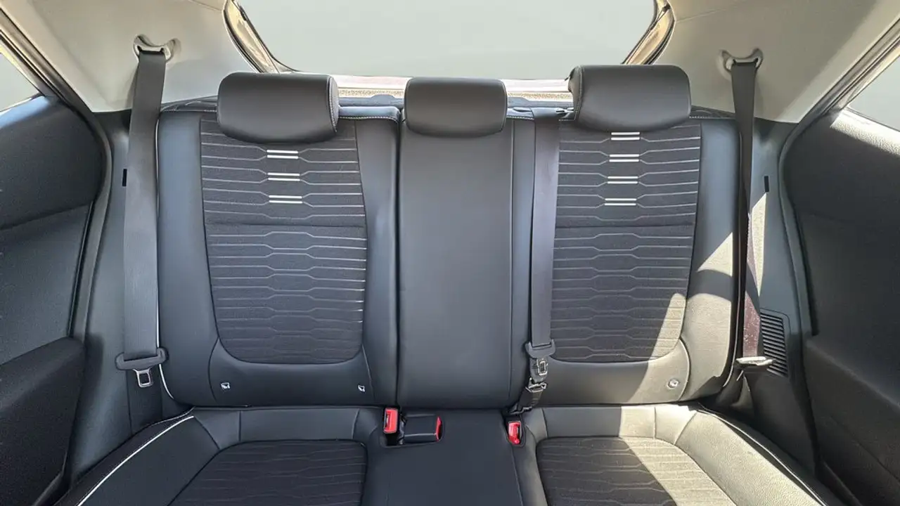 Kia Stonic 1.0 T-GDi MHEV DCT GT Line 120 — Galerie du véhicule 13
