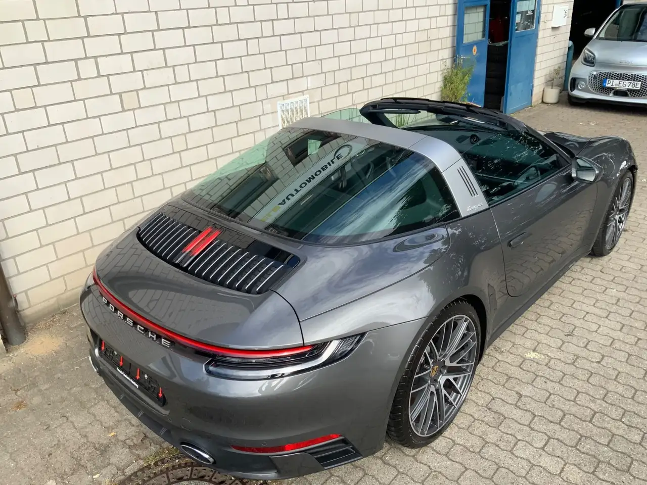 Porsche 992 911 Targa 4 SportDesign/Chrono/LederBlau/Inno — Galerie du véhicule 30