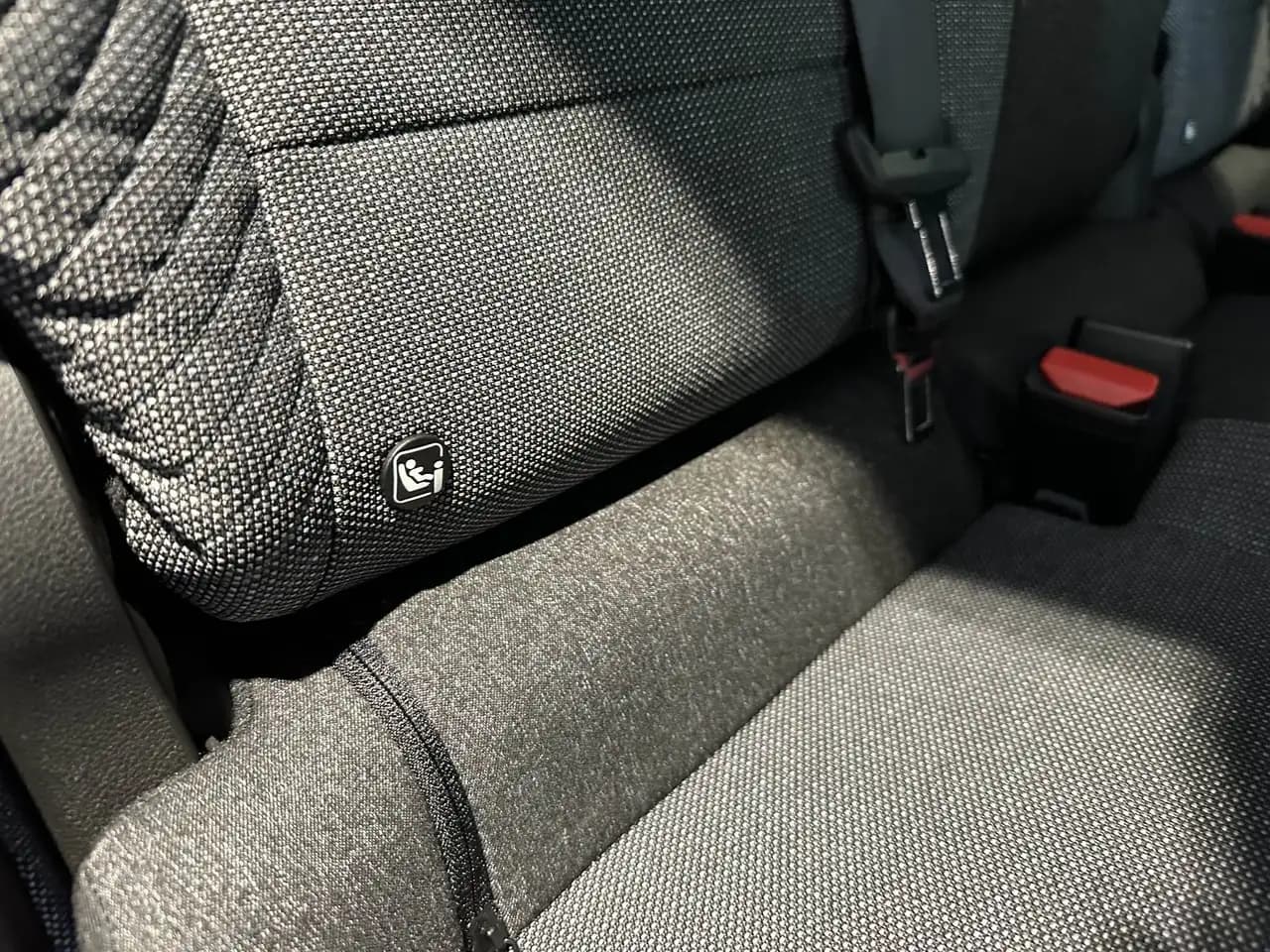 Renault Captur Techno Mild Hybrid 160 EDC — Vehicle gallery 15