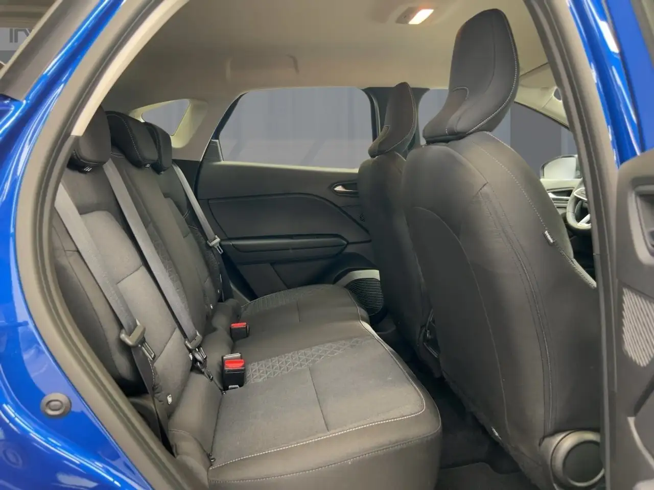 Renault Captur EVOLUTION TCe 140 MILD-HYBRID EDC KAMERA — معرض صور السيارة 9