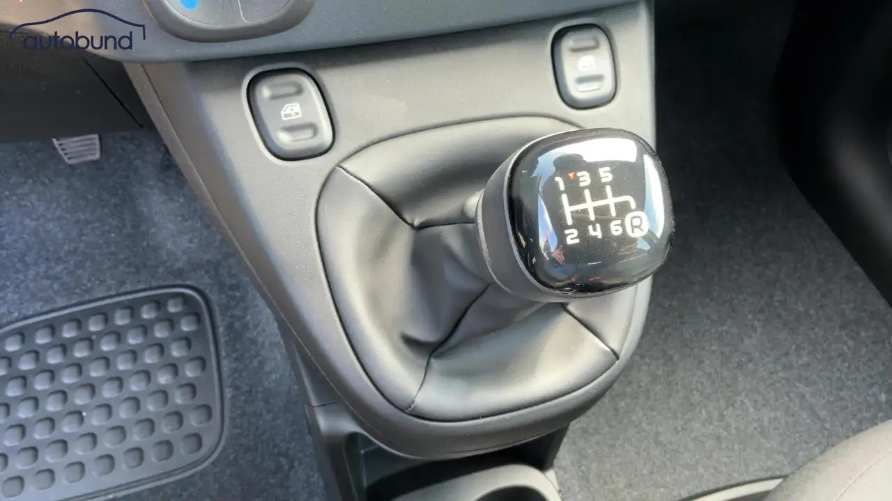Fiat Panda 1,0 Hybrid (MHEV) Pandina Base NBA PDC SHA — Galerie du véhicule 15