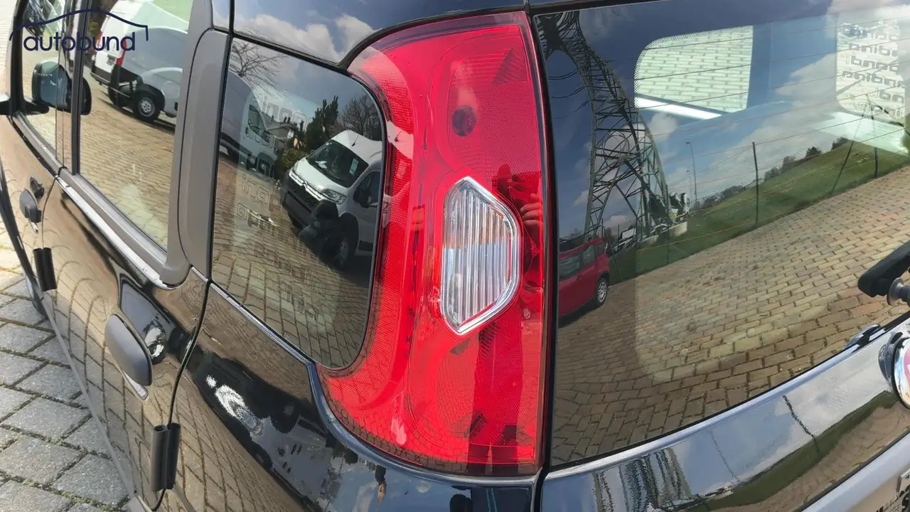 Fiat Panda 1,0 Hybrid (MHEV) Pandina Base NBA PDC SHA — Galerie du véhicule 23