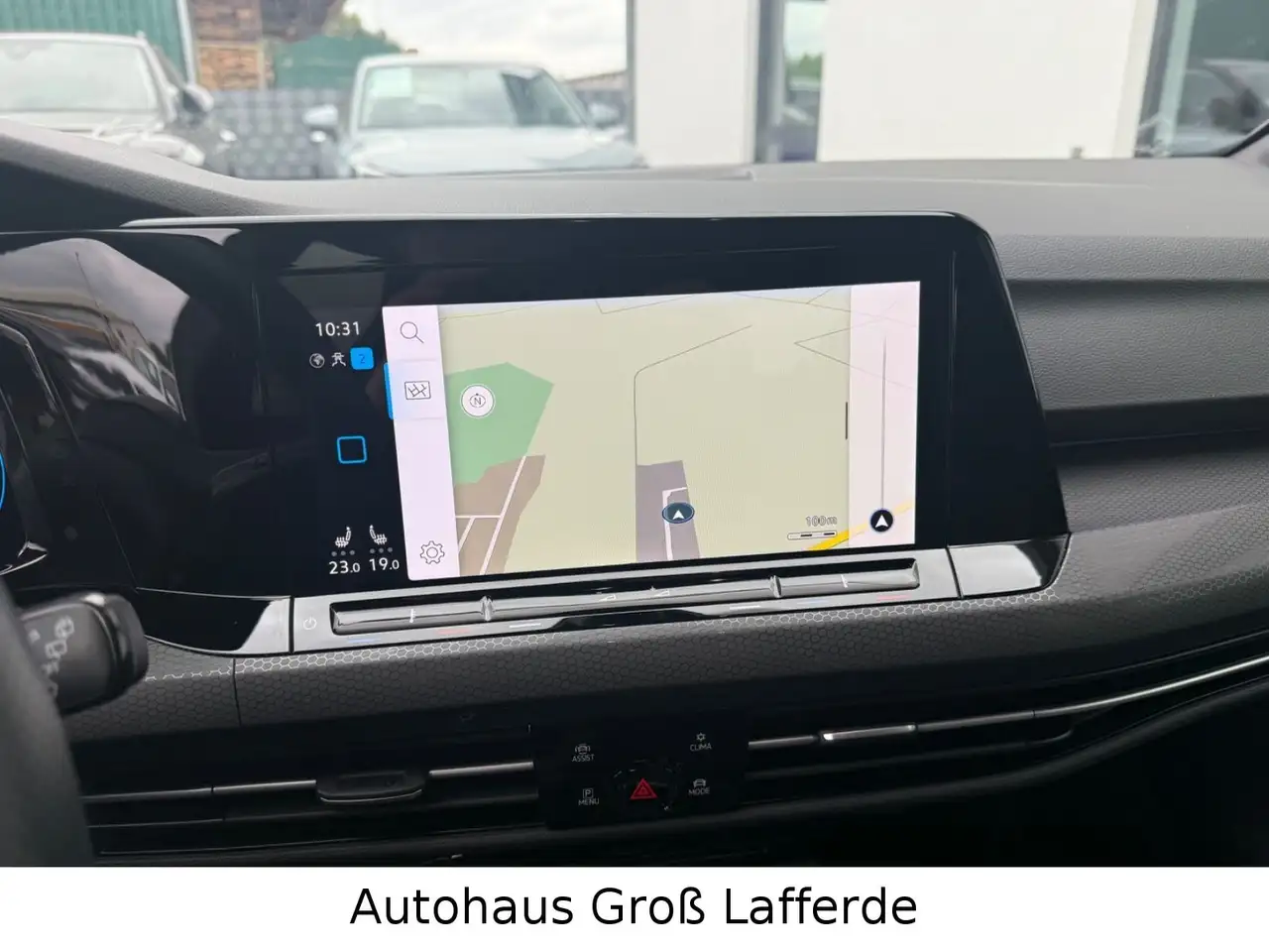 Volkswagen Golf VIII Lim. GTI SHZ RFK Navi APP ACC — Galería del vehículo 15