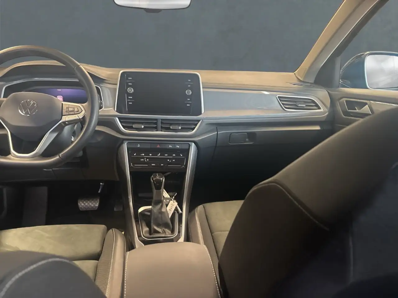 Volkswagen T-Roc Style 1.5 TSI+Klimaautomatik+Sitzheizung+Digitales — Galería del vehículo 8