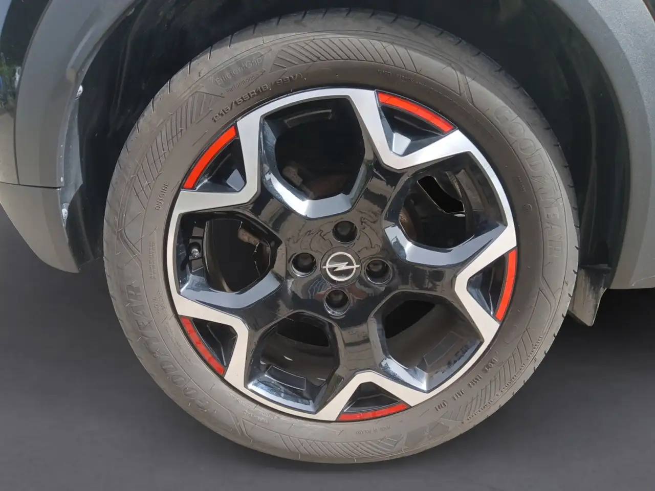 Opel Mokka 1.2 GS Line 18 Zoll Sitzheizung Automatik — معرض صور السيارة 16