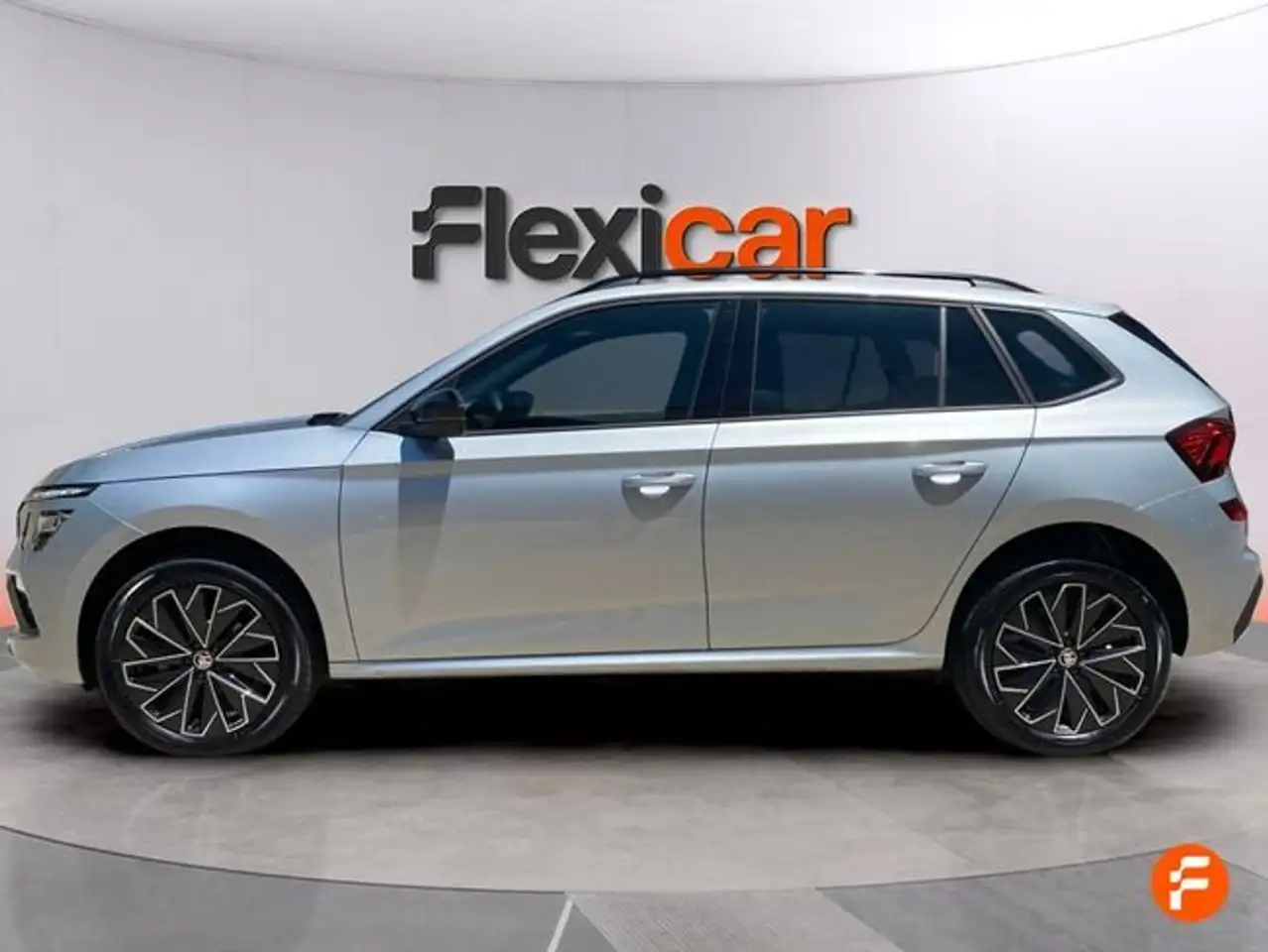 Skoda Kamiq 1.0 TSI Monte Carlo DSG7 85kW — معرض صور السيارة 4