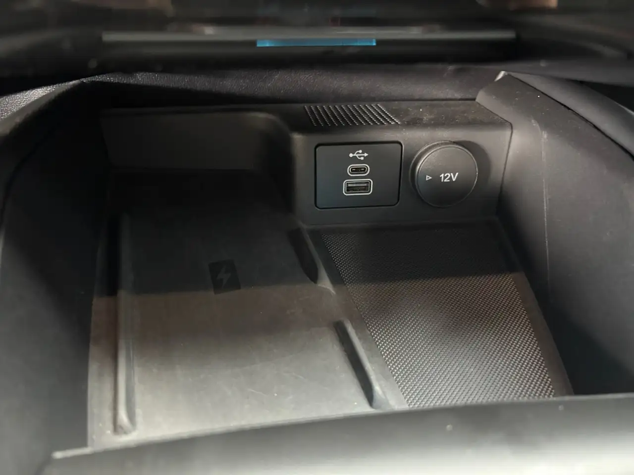 Ford Kuga ST-Line X 1.5 EcoBoost B&O Soundsystem — Galerie du véhicule 23