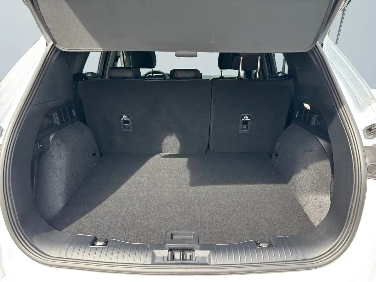 Ford Kuga ST-Line X 1.5 EcoBoost B&O Soundsystem — Galerie du véhicule 14