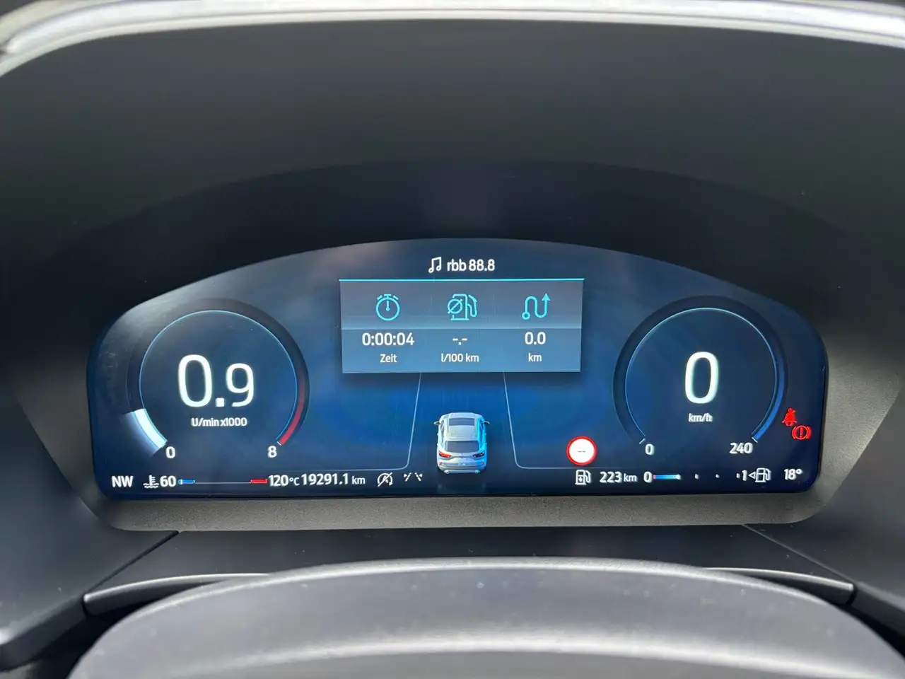 Ford Kuga ST-Line X 1.5 EcoBoost B&O Soundsystem — Galerie du véhicule 12