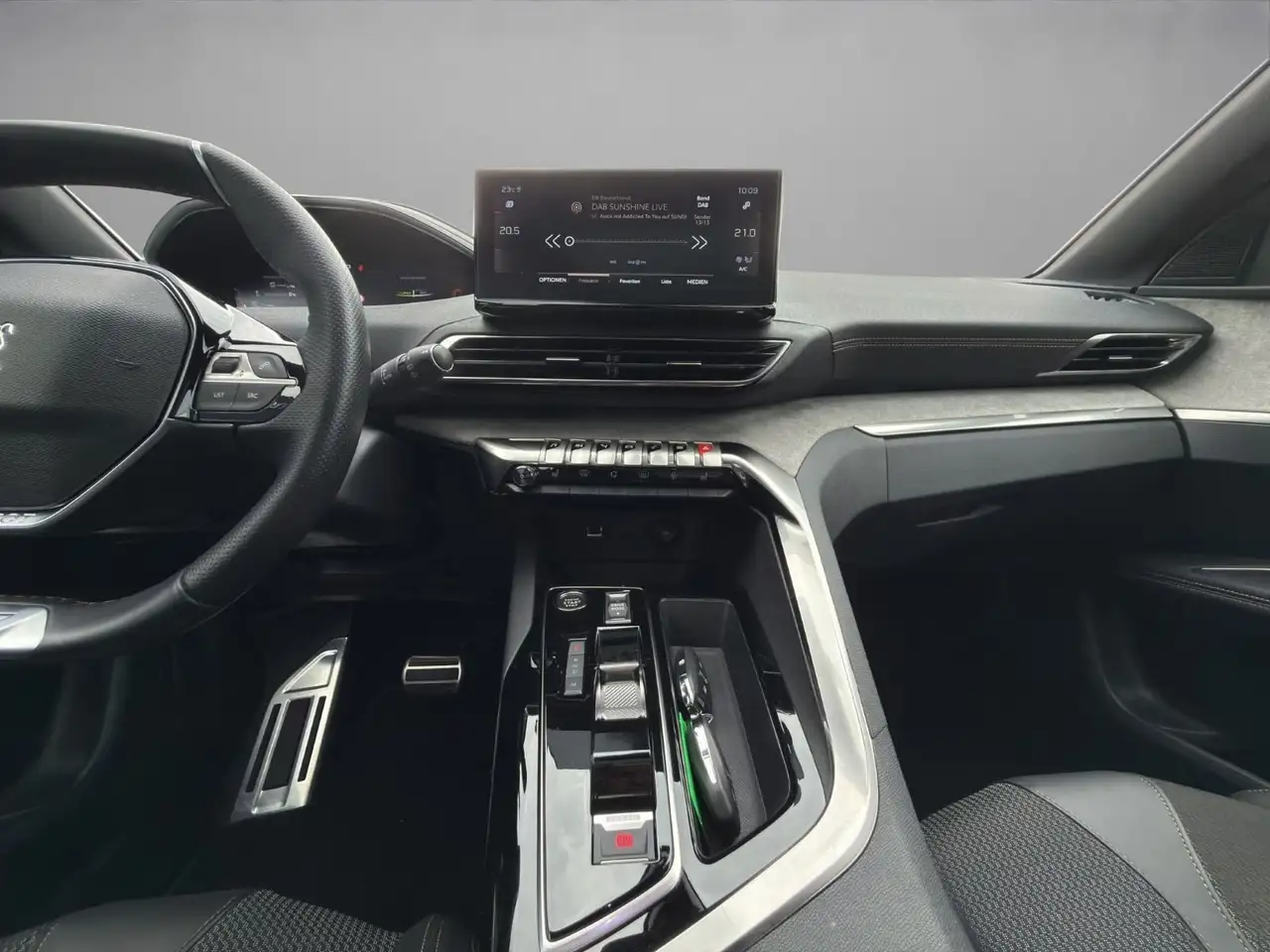 Peugeot 3008 GT HYBRID 136 e-DSC6 — Vehicle gallery 14