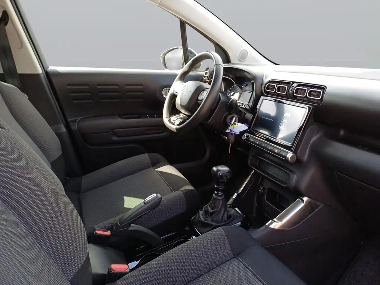 Citroen C3 Aircross PureTech 110 S&S Shine — Galerie du véhicule 11