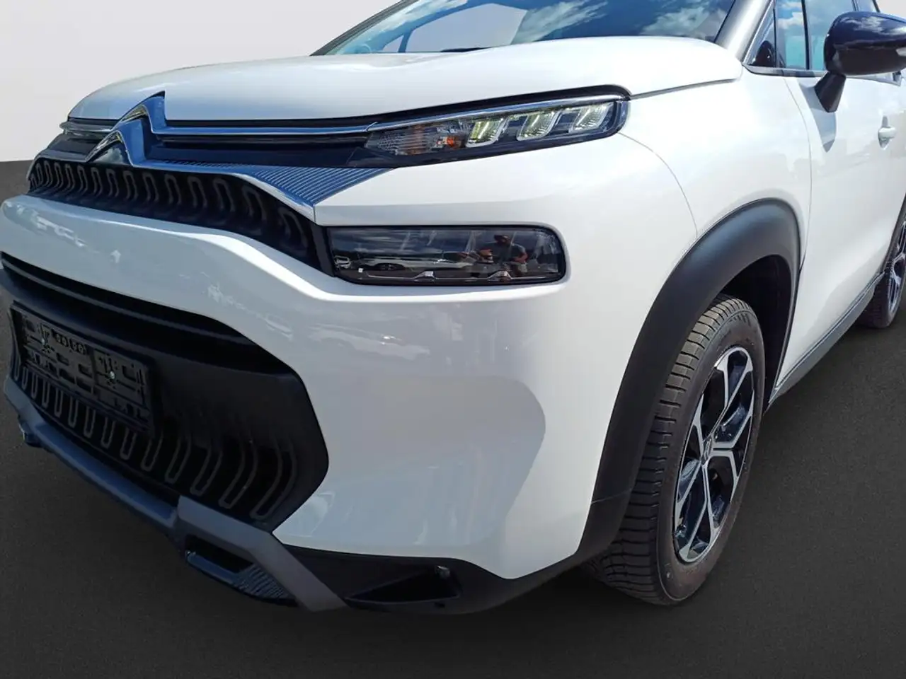 Citroen C3 Aircross PureTech 110 S&S Shine — Galerie du véhicule 9