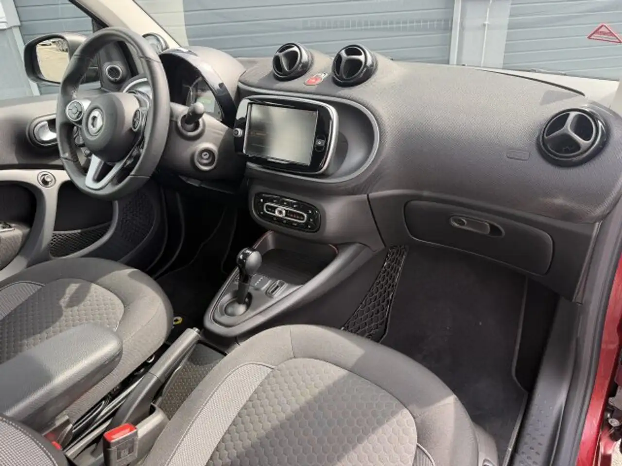 smart forTwo smart EQ fortwo Exclusive LED Sound Pano. Kamera — Galería del vehículo 19