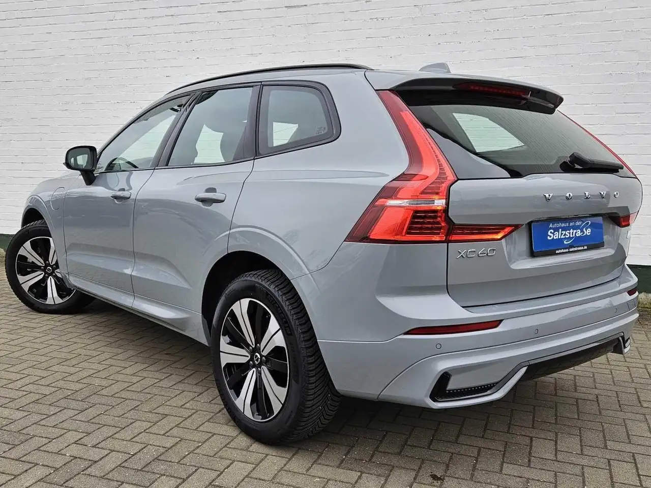 Volvo XC60 T6 AWD Plus Dark*ACC*Panorama*RFK* — معرض صور السيارة 5