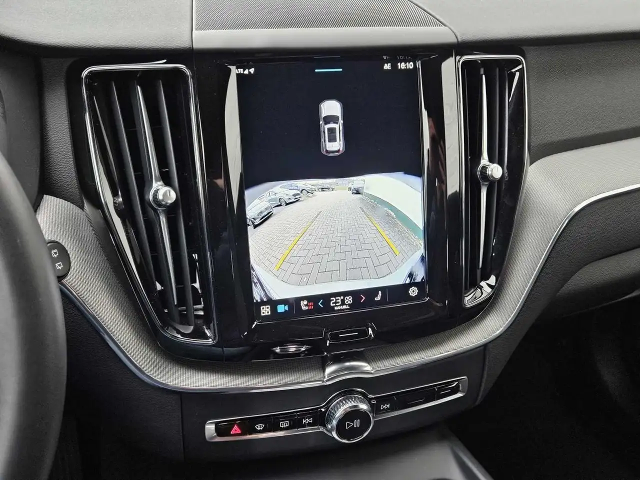 Volvo XC60 T6 AWD Plus Dark*ACC*Panorama*RFK* — معرض صور السيارة 12