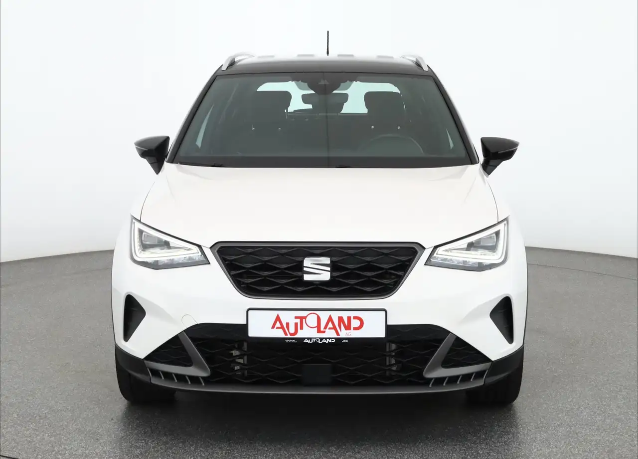 SEAT Arona 1.0 TSI FR LED Navi FullLink Tempomat DAB — Galería del vehículo 8