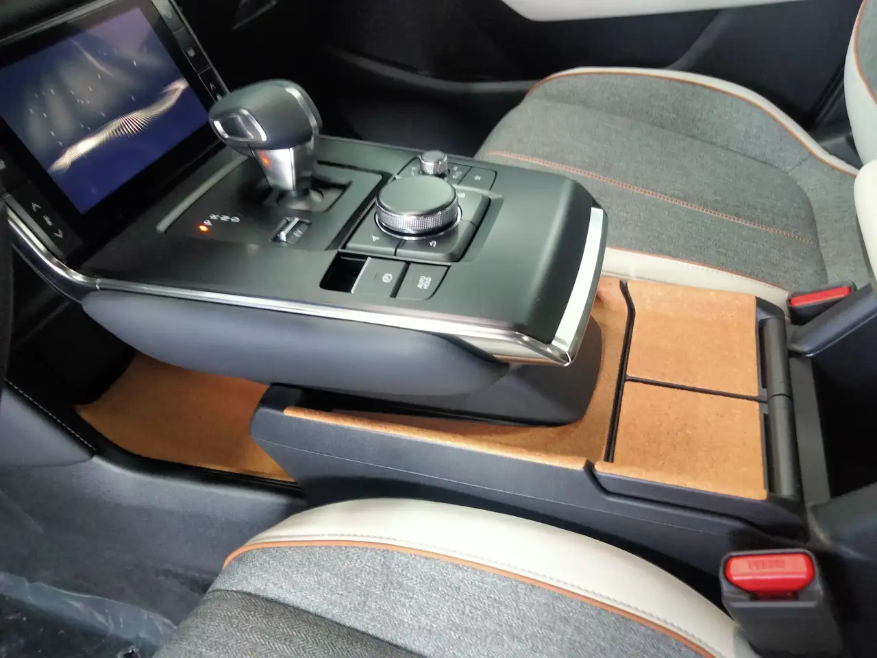 Mazda MX-30 e-Skyactiv R-EV Advantage Modern Confidence 125kW — Vehicle gallery 20